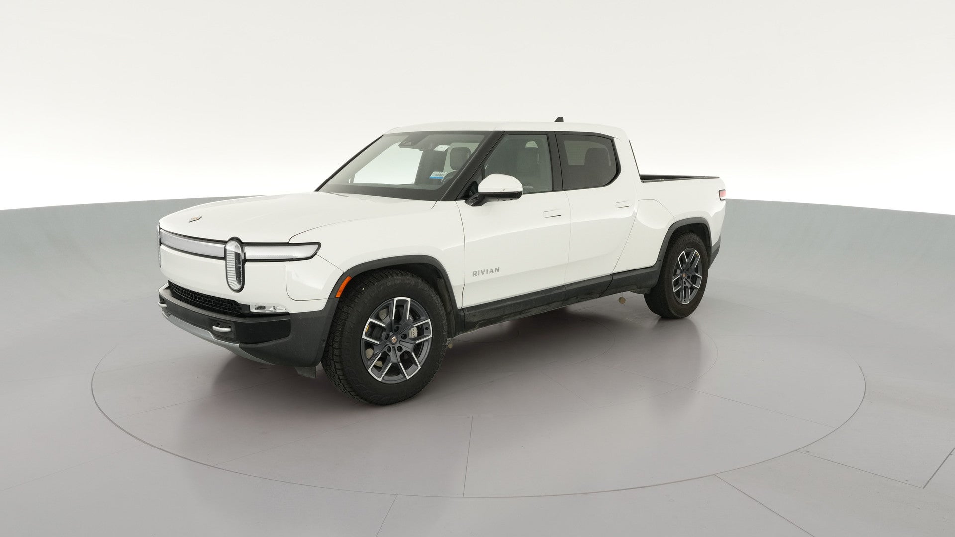 2024 Rivian R1T vehicle photo
