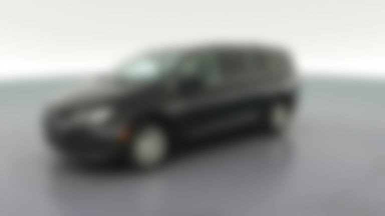 2023 Chrysler Voyager vehicle photo