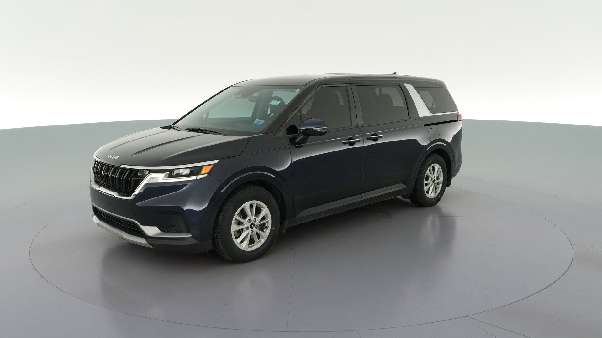 2024 Kia Carnival vehicle photo