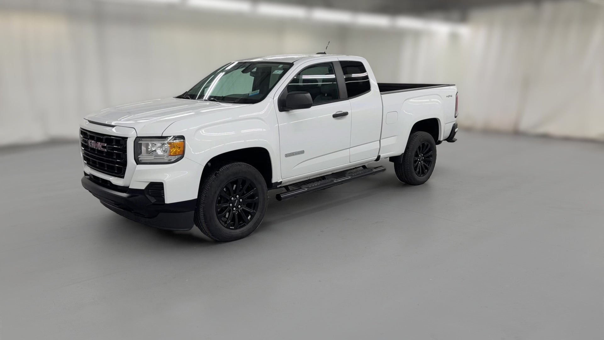 2022 GMC Canyon Extended Cab vehicle photo