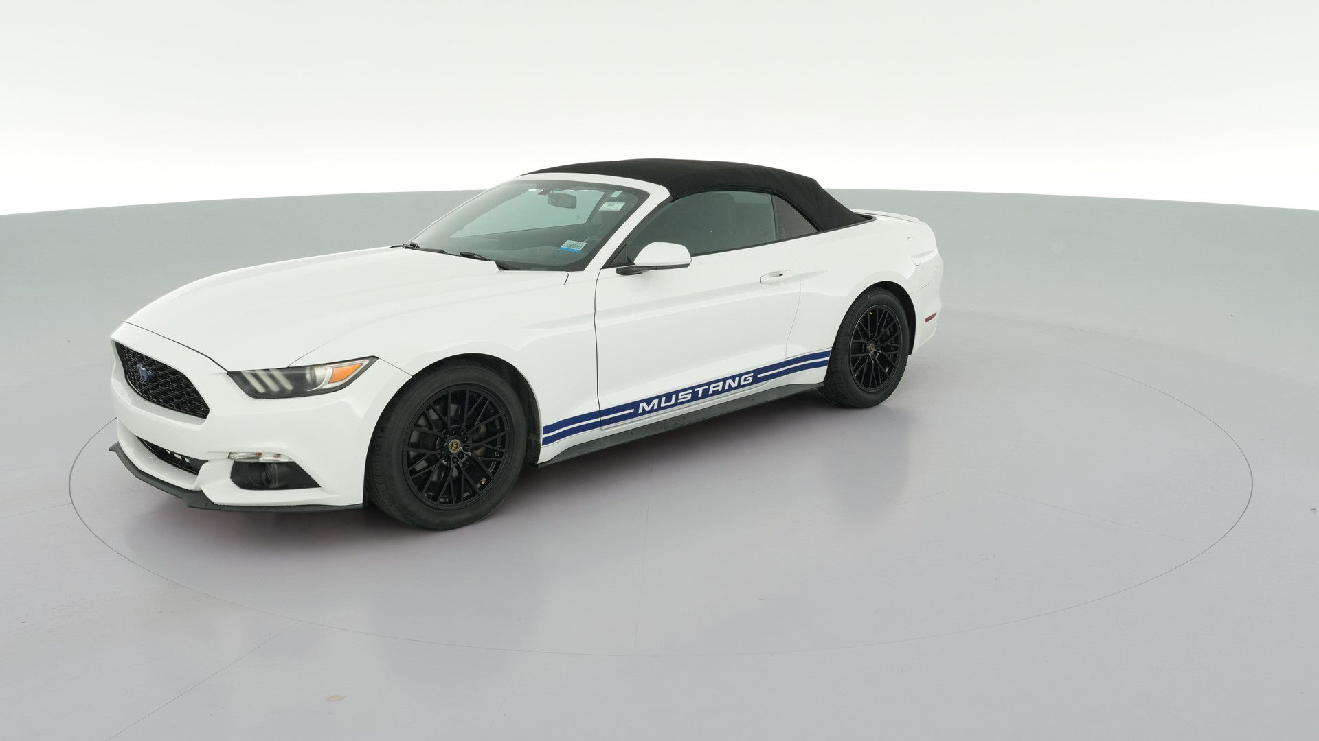 2017 Ford Mustang vehicle photo