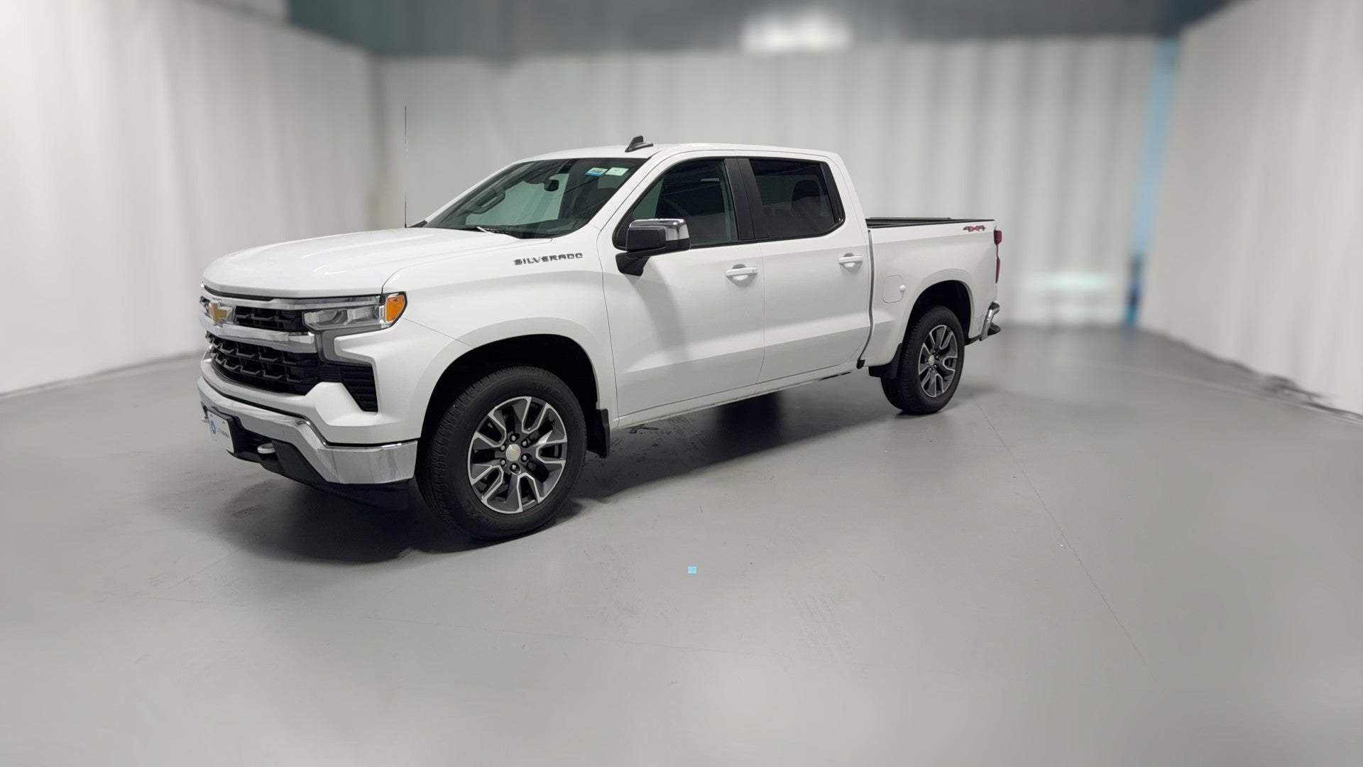 2023 Chevrolet Silverado 1500 Crew Cab vehicle photo