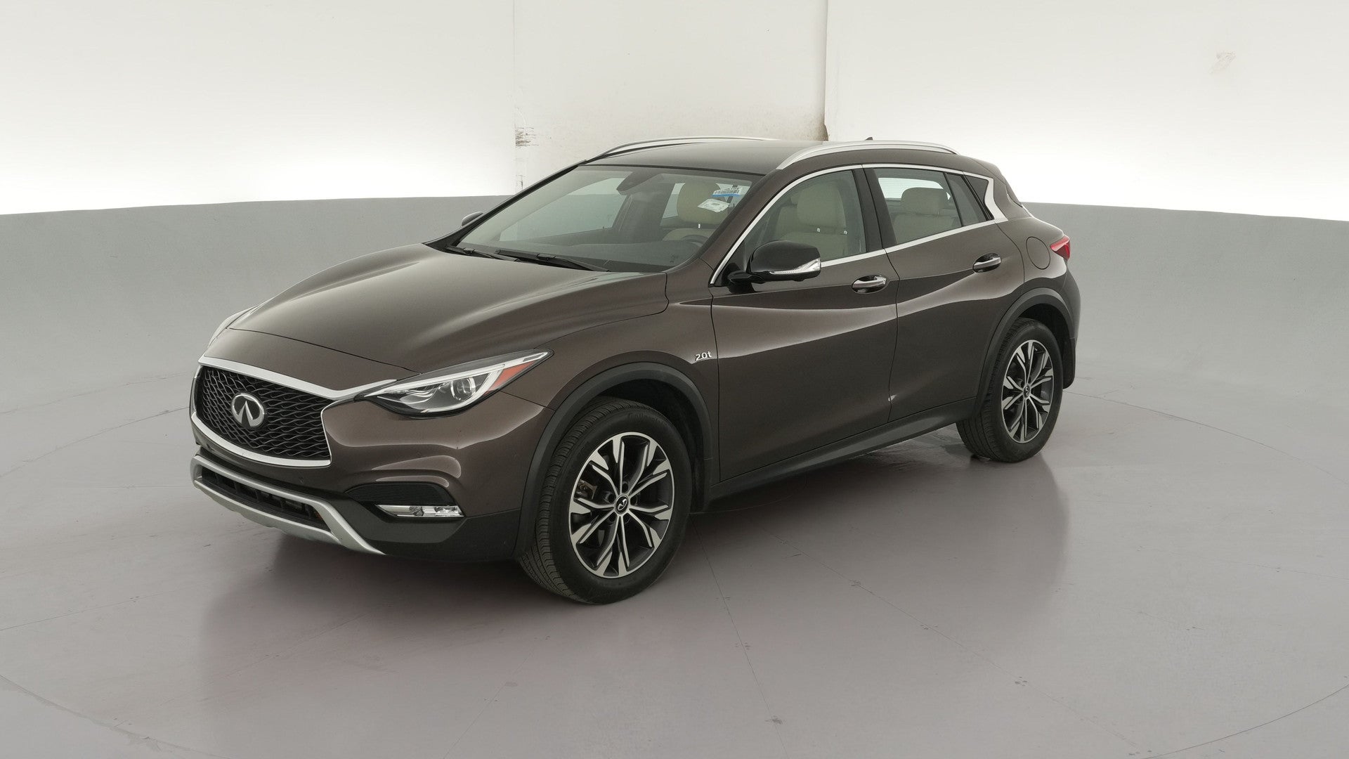 2018 INFINITI QX30 vehicle photo