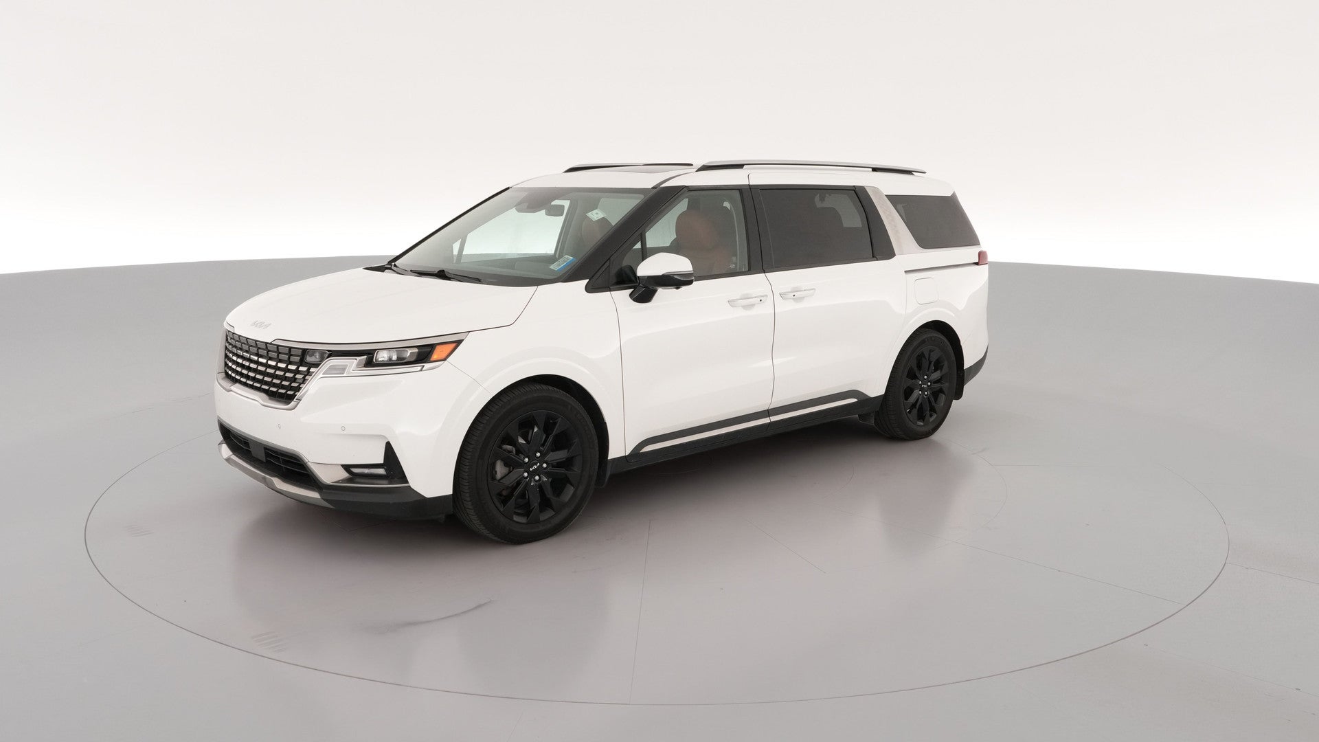 2024 Kia Carnival vehicle photo