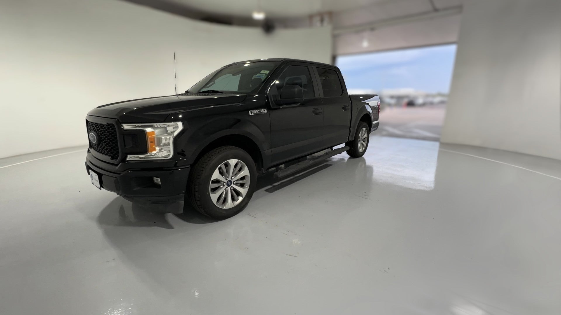 2018 Ford F150 SuperCrew Cab vehicle photo