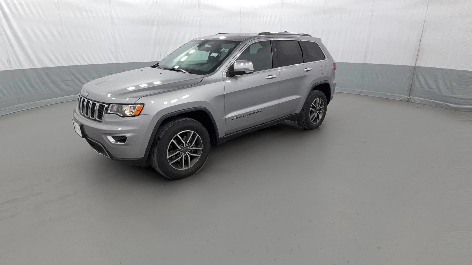 2020 Jeep Grand Cherokee vehicle photo
