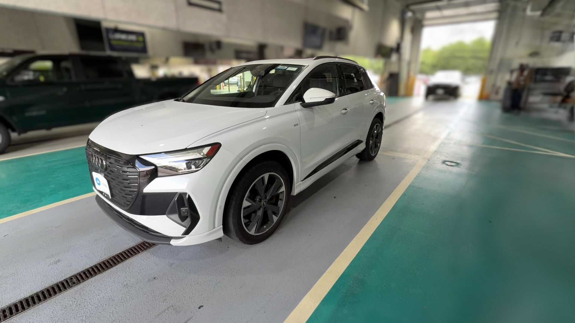 2023 Audi Q4 e-tron vehicle photo