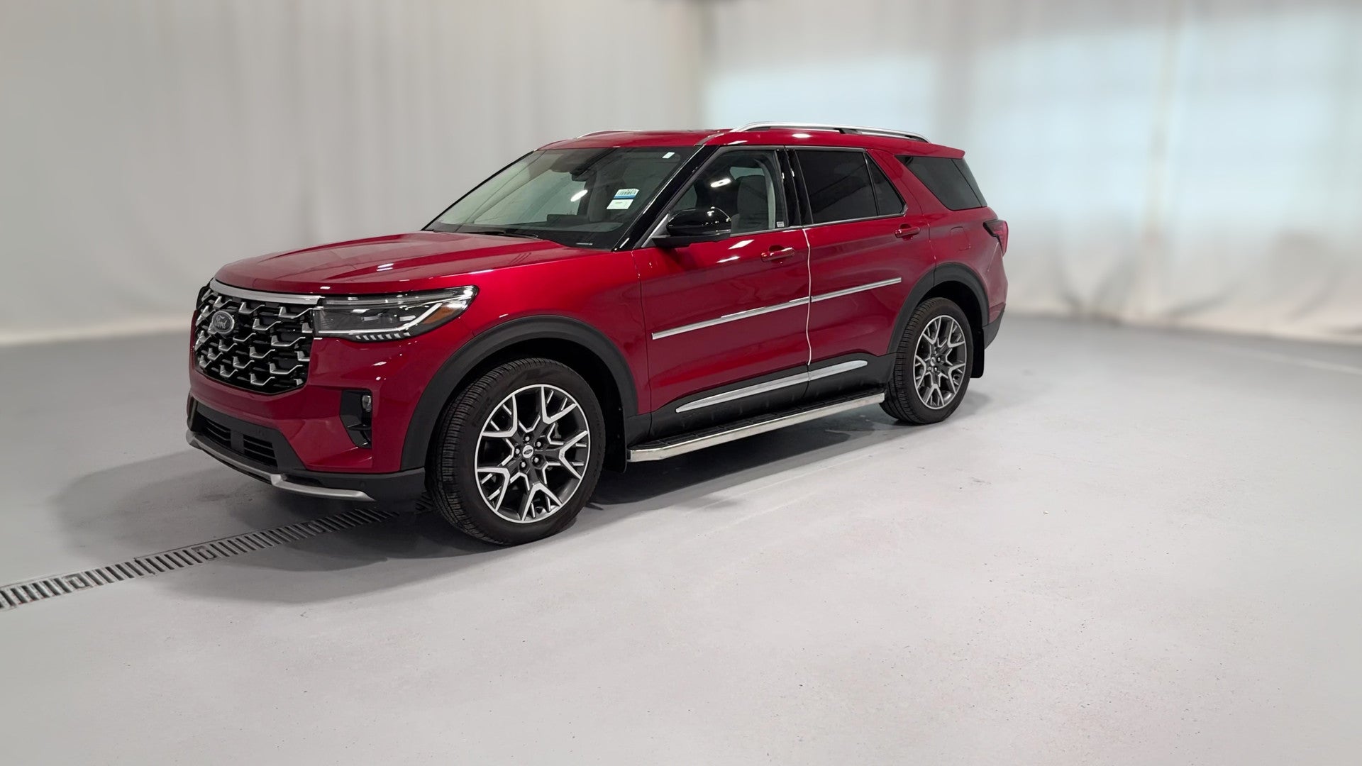 2025 Ford Explorer vehicle photo