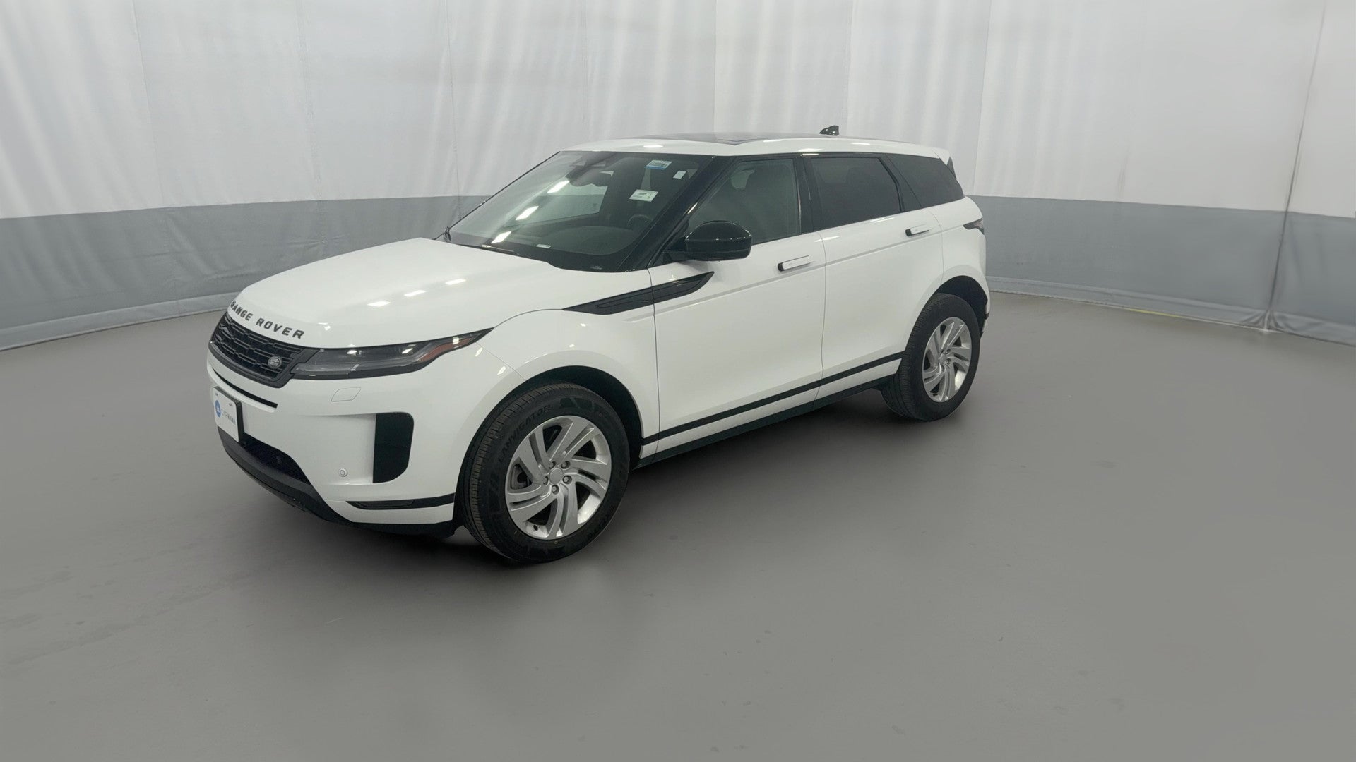 2024 Land Rover Range Rover Evoque vehicle photo