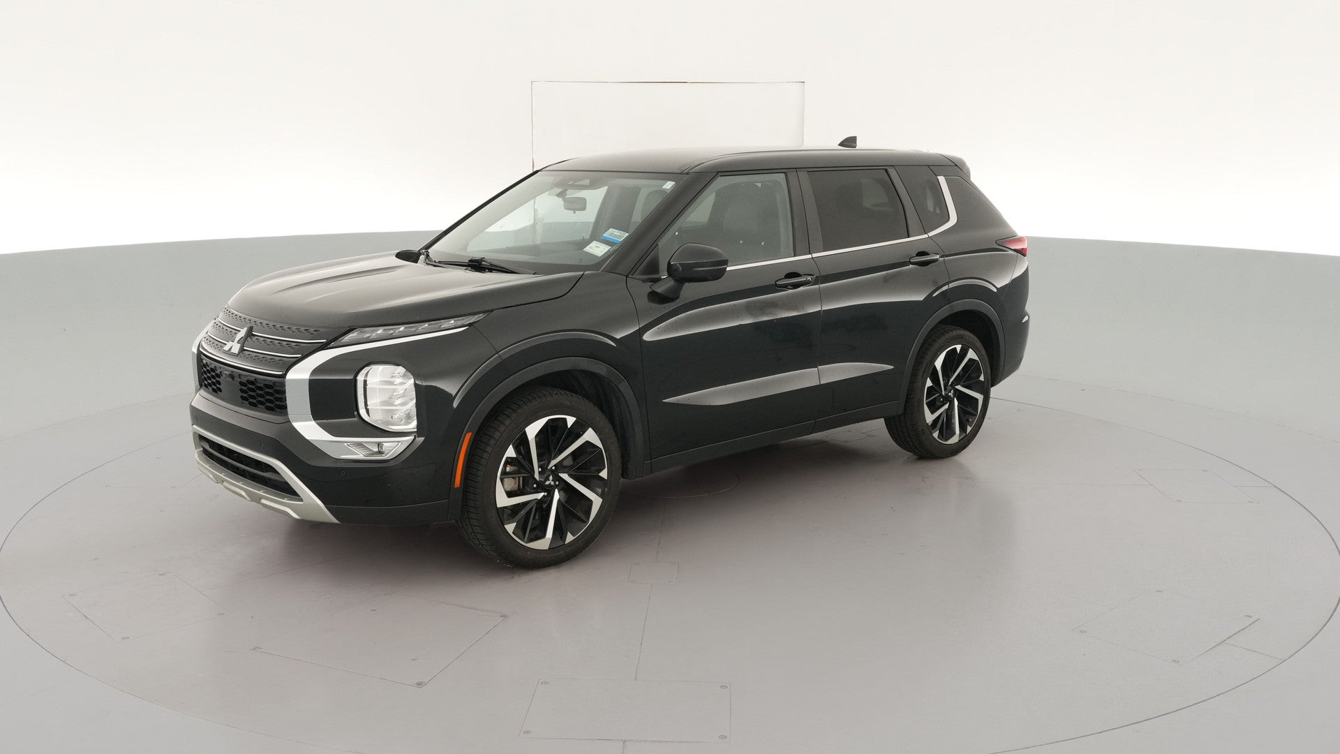 2024 Mitsubishi Outlander vehicle photo
