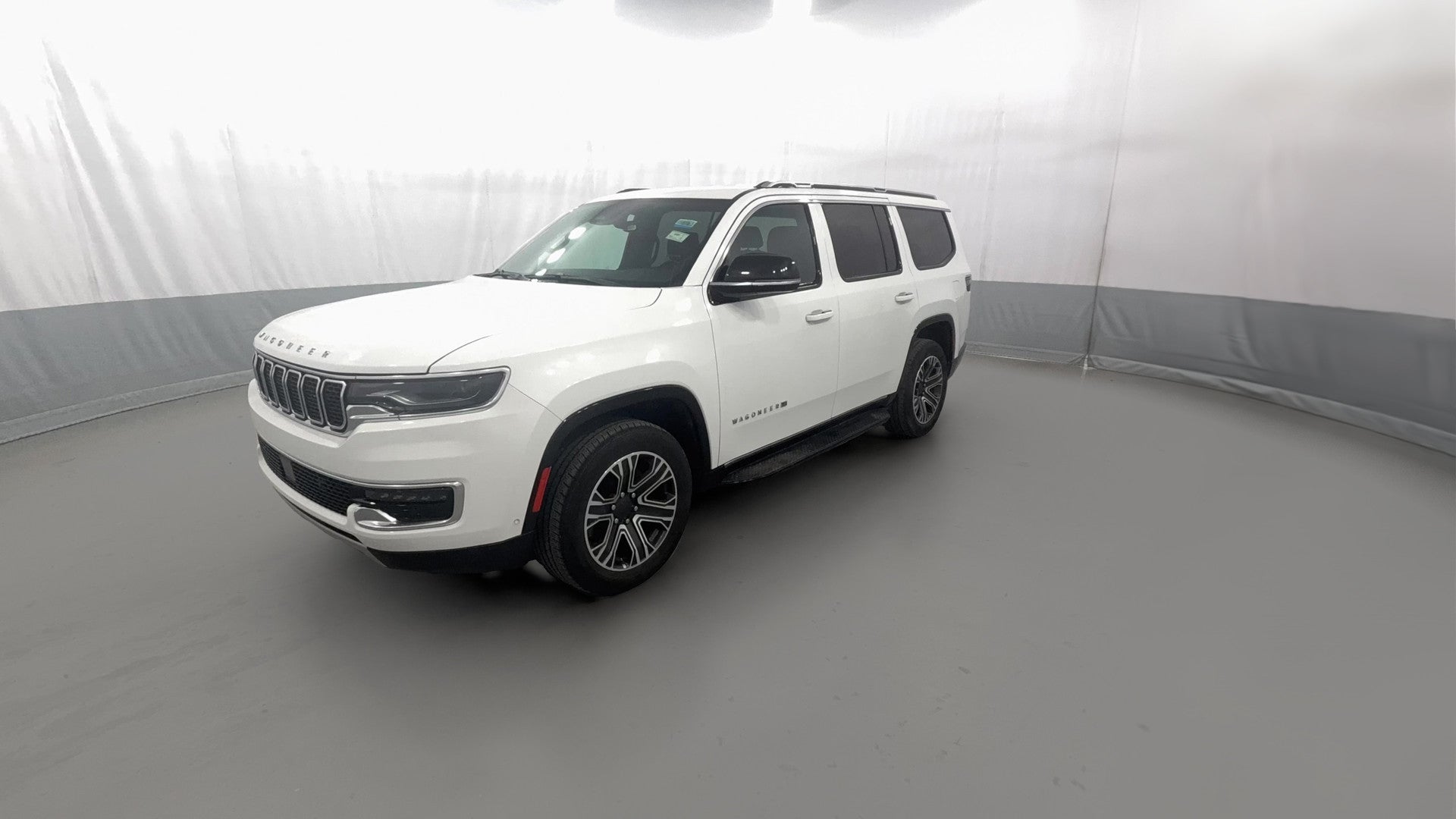 2024 Jeep Wagoneer vehicle photo