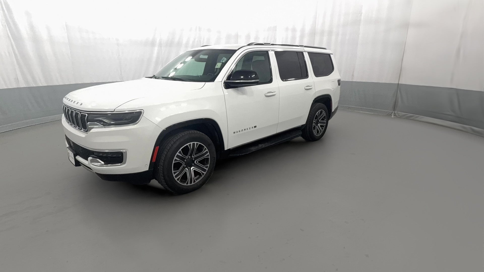 2024 Jeep Wagoneer vehicle photo
