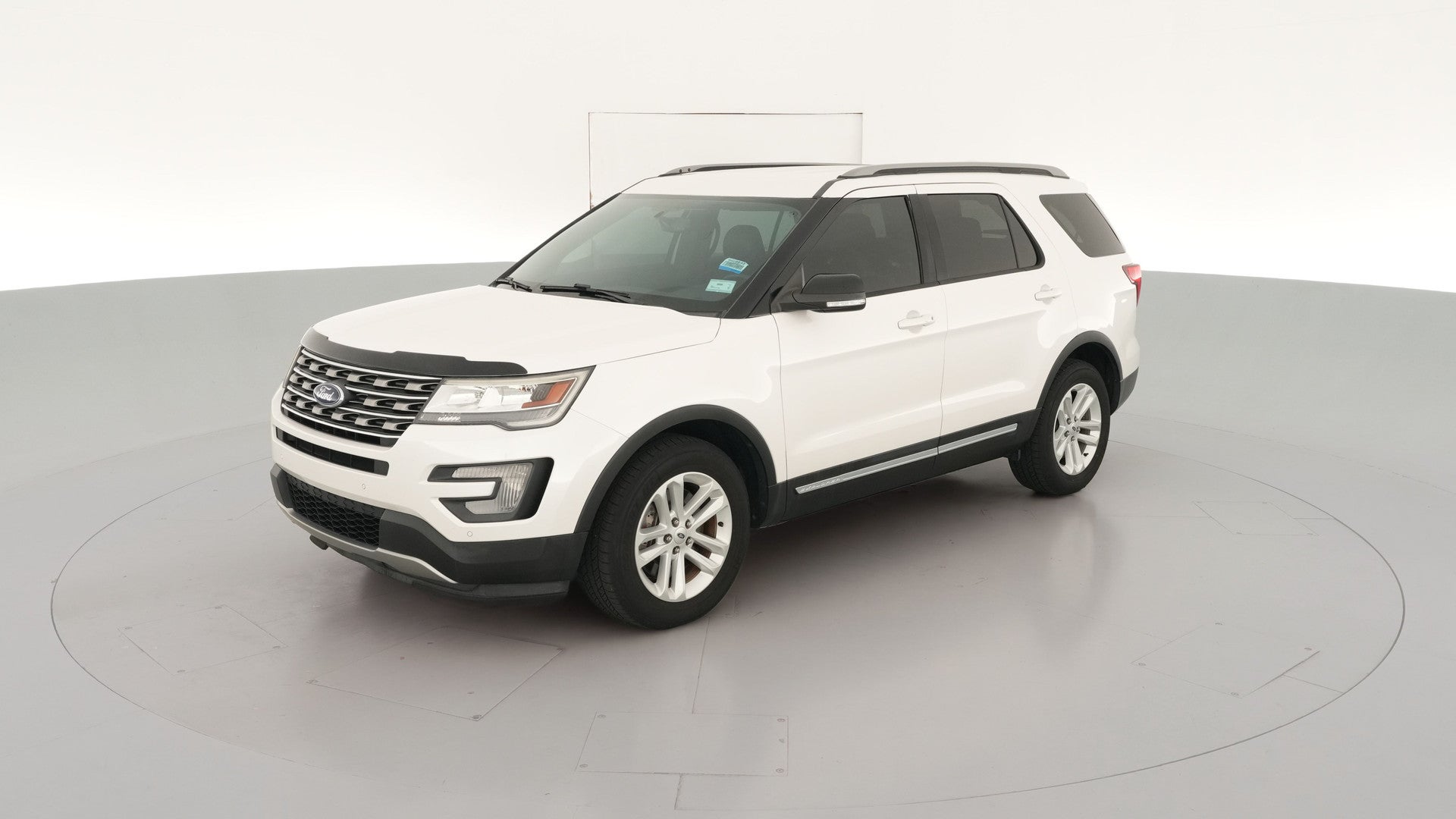 2017 Ford Explorer vehicle photo