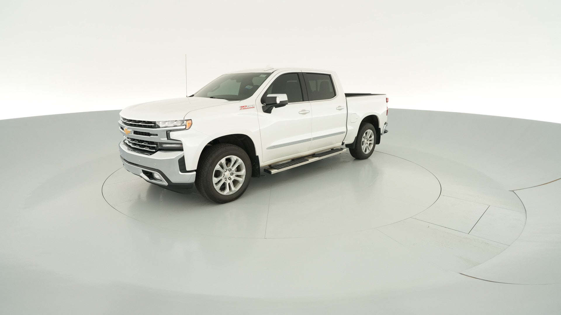 2020 Chevrolet Silverado 1500 Crew Cab vehicle photo