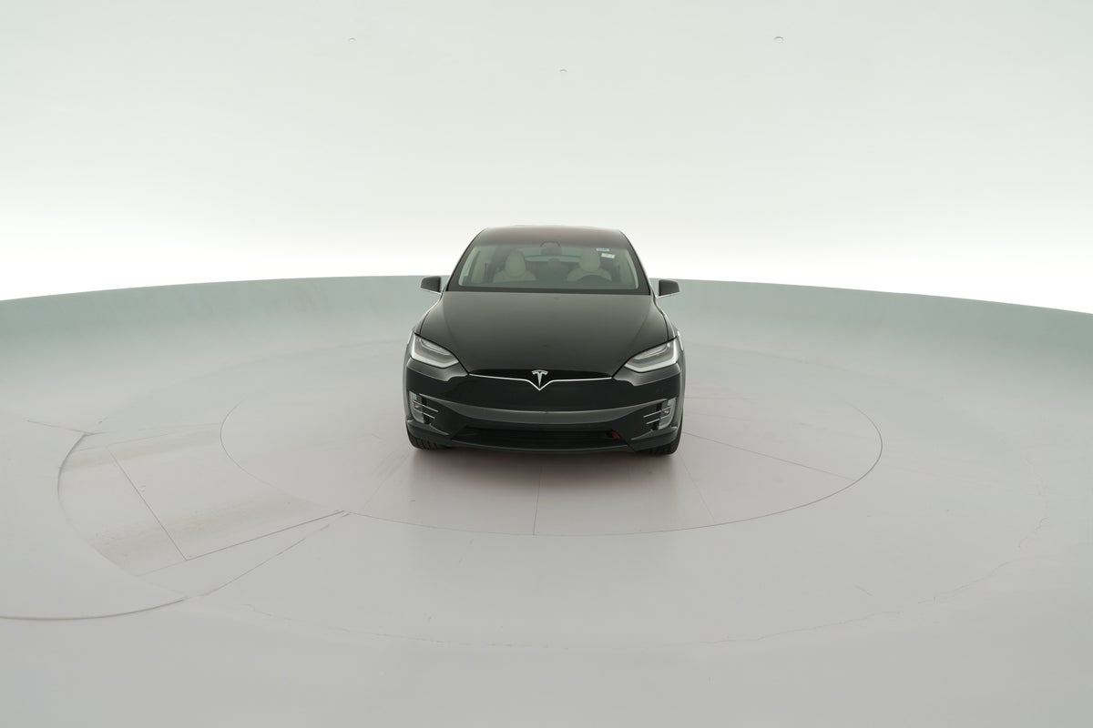 2018 Tesla Model X 100D Long Range in Obsidian Black Metallic — 360° view 1