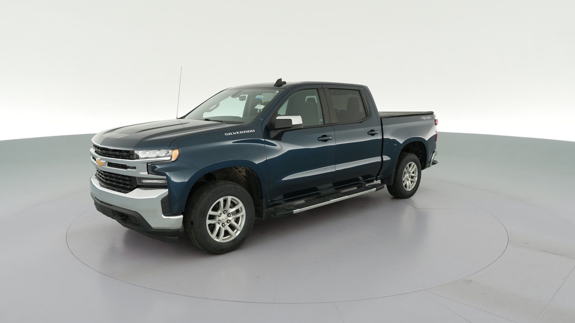 2021 Chevrolet Silverado 1500 Crew Cab vehicle photo