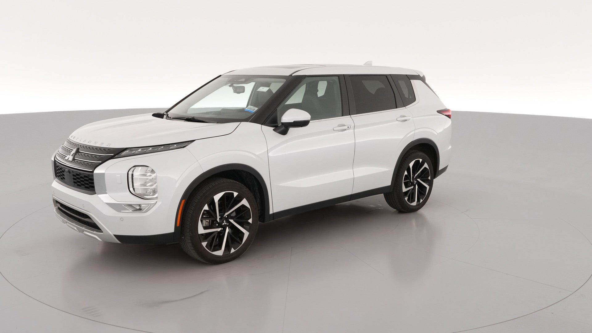 2024 Mitsubishi Outlander vehicle photo