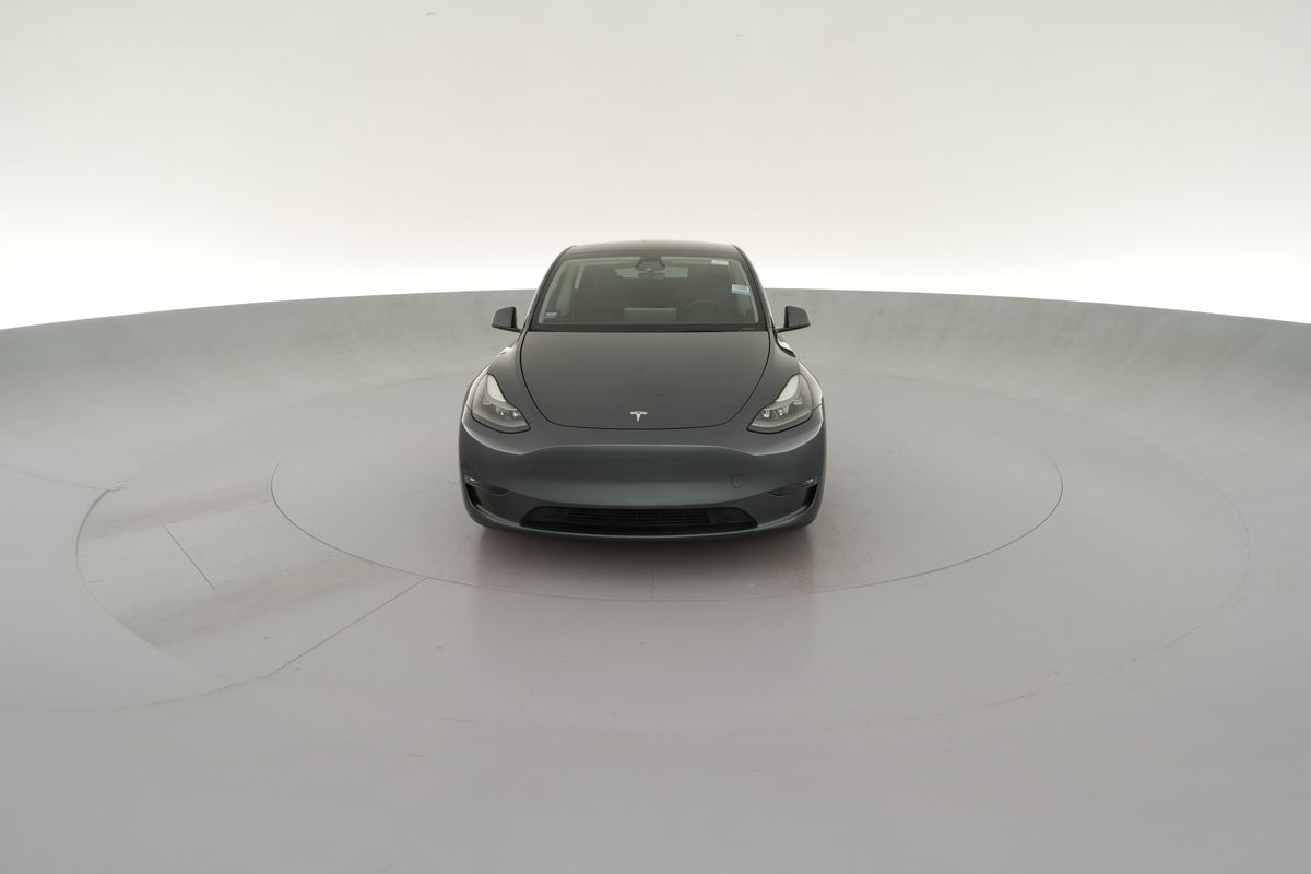 2023 Tesla Model Y Performance All-Wheel Drive in Midnight Silver Metallic — 360° view 1