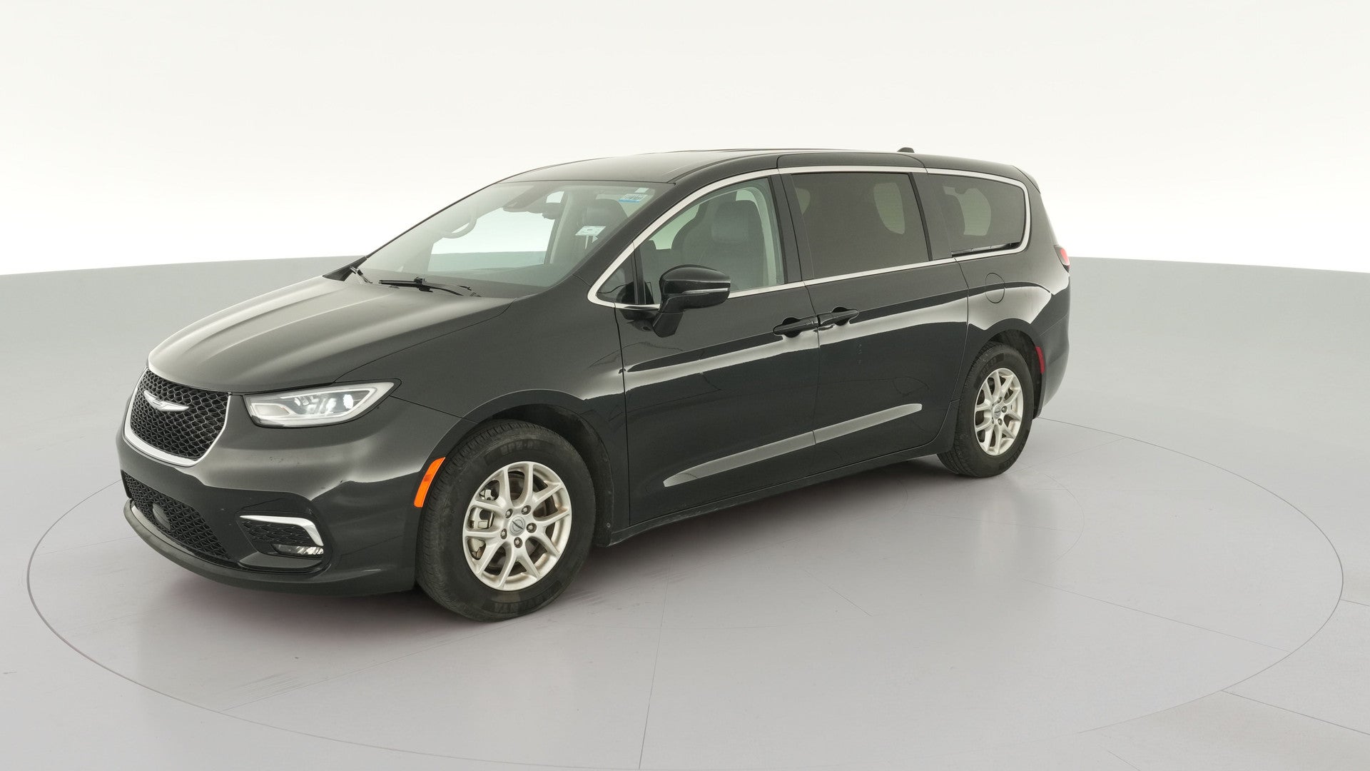 2024 Chrysler Pacifica vehicle photo