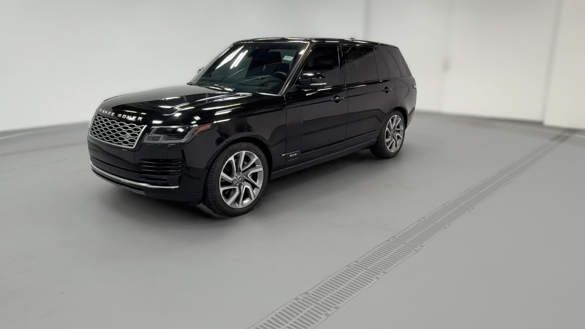 2018 Land Rover Range Rover vehicle photo