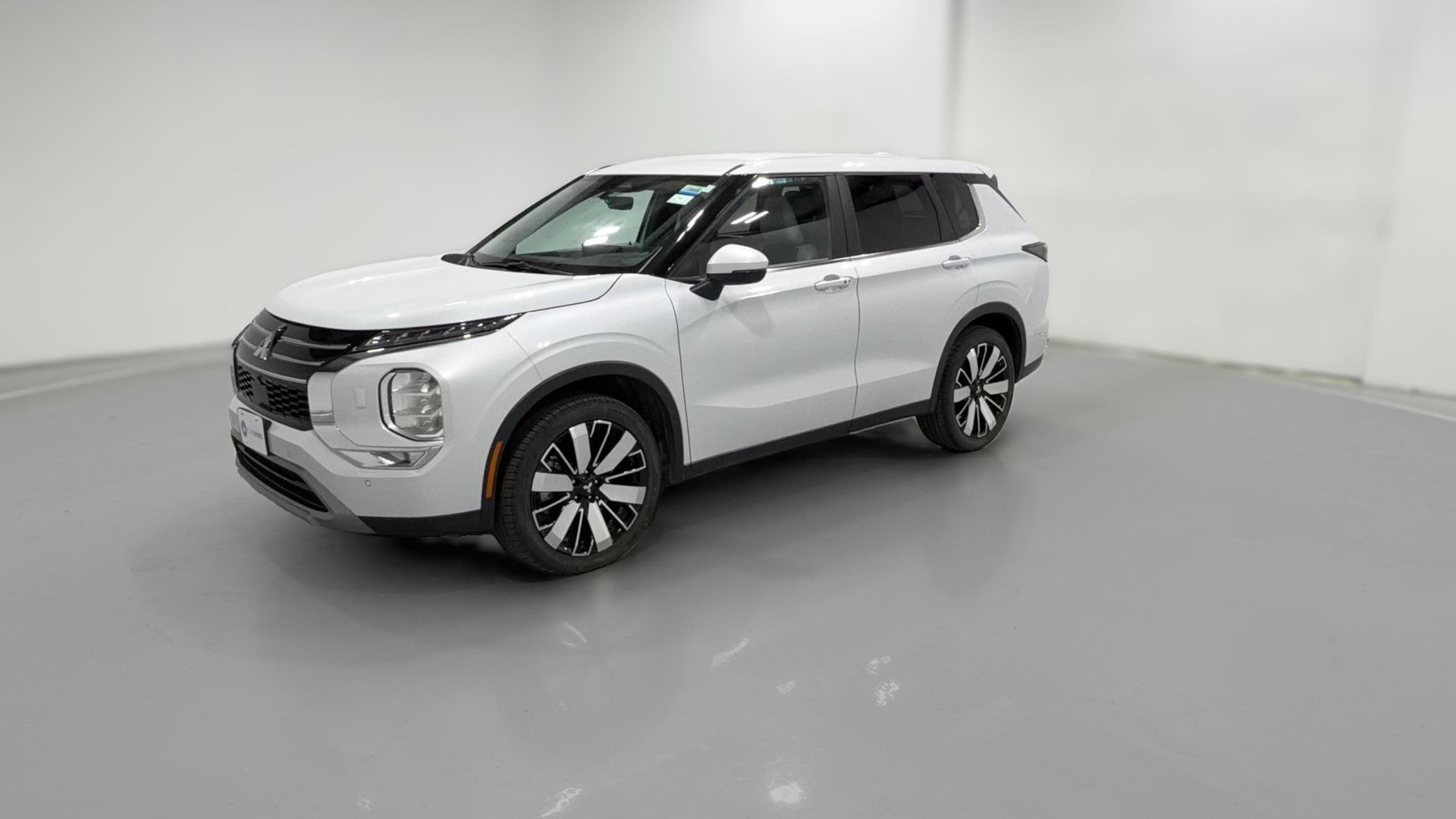 2025 Mitsubishi Outlander vehicle photo