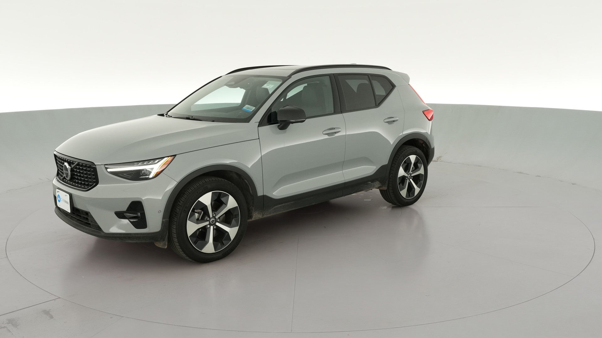 2026 Volvo XC40 vehicle photo