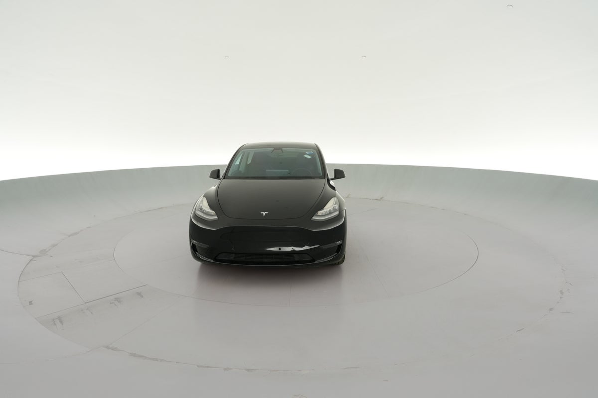2022 Tesla Model Y Long Range All-Wheel Drive in Solid Black — 360° view 1