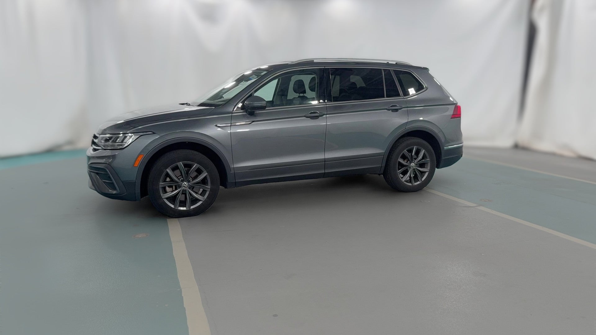 2022 Volkswagen Tiguan vehicle photo