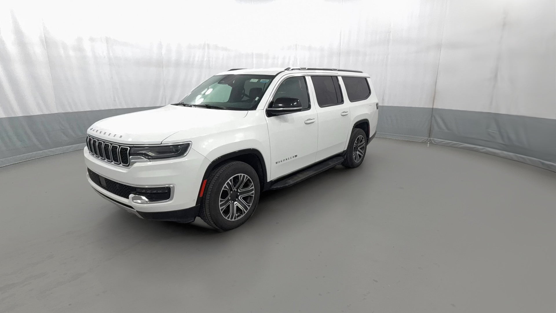 2024 Jeep Wagoneer L vehicle photo