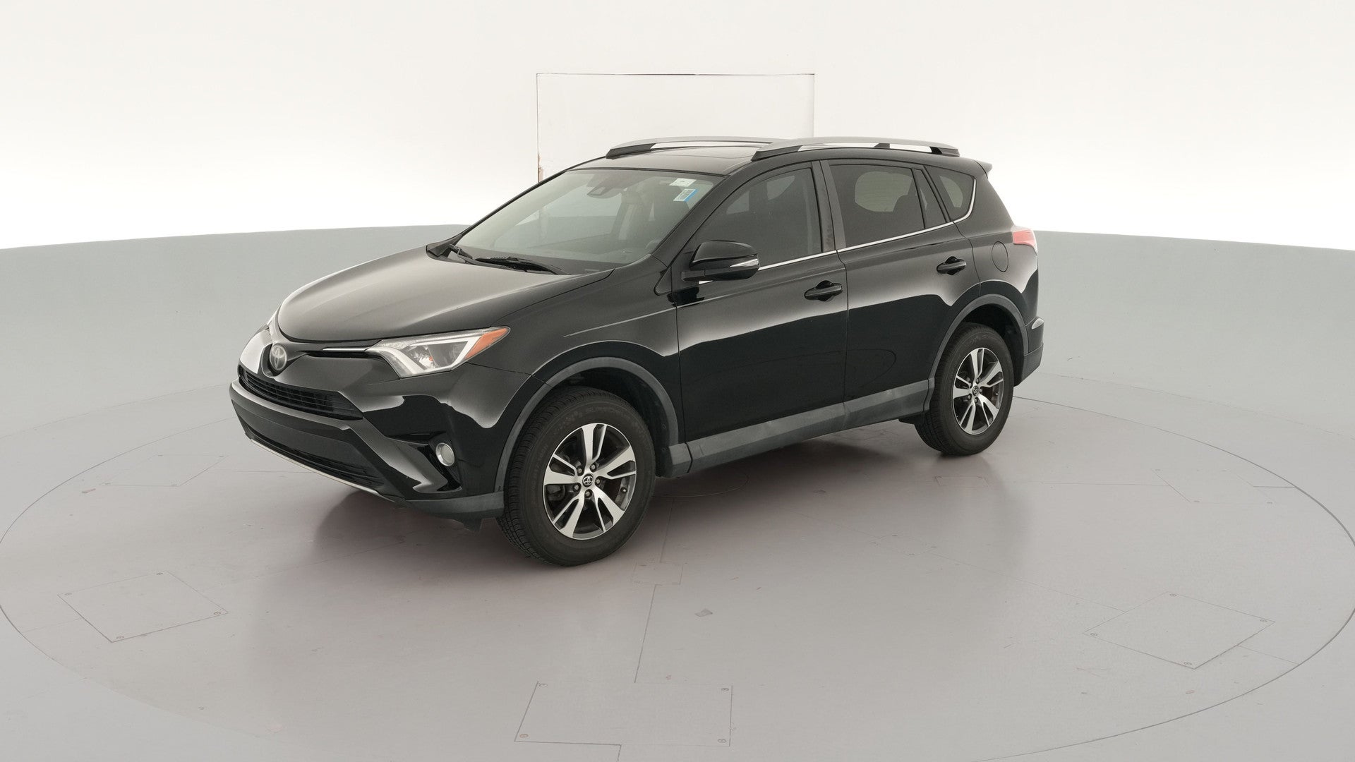 2018 Toyota RAV4 vehicle photo