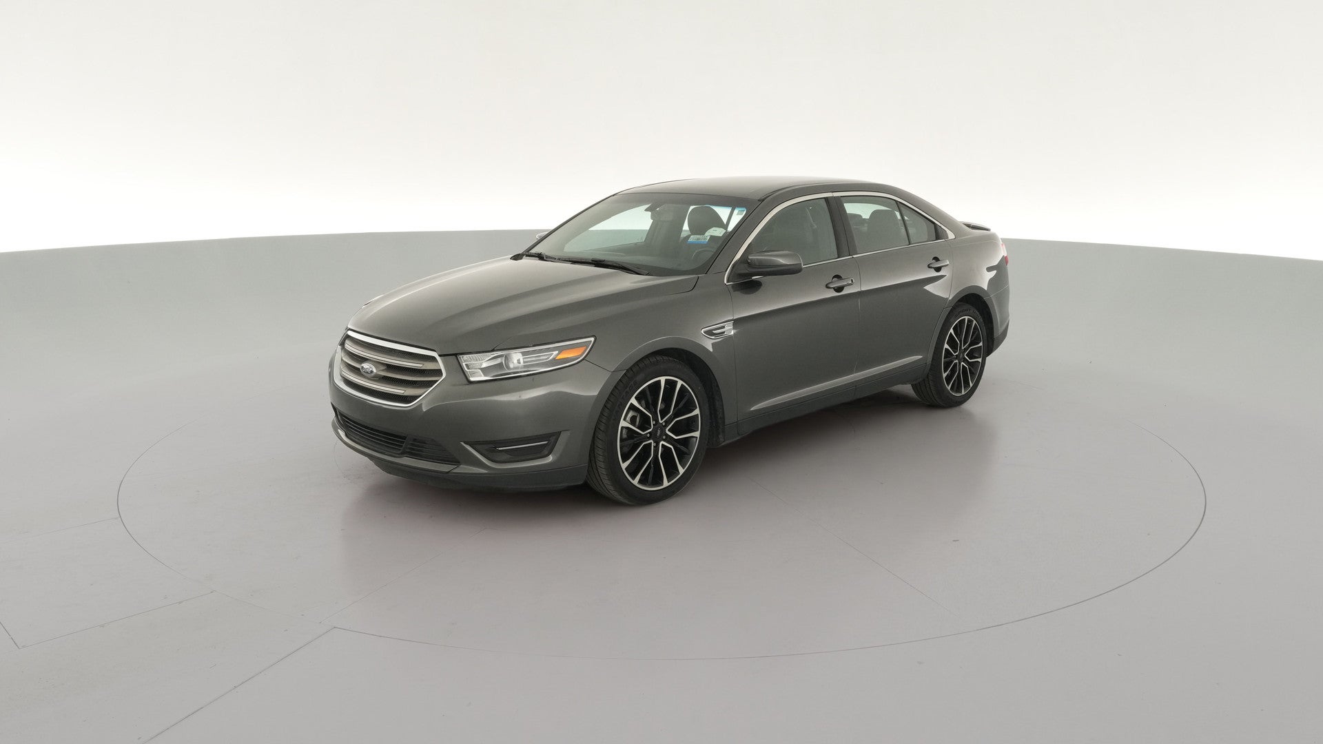 2018 Ford Taurus vehicle photo