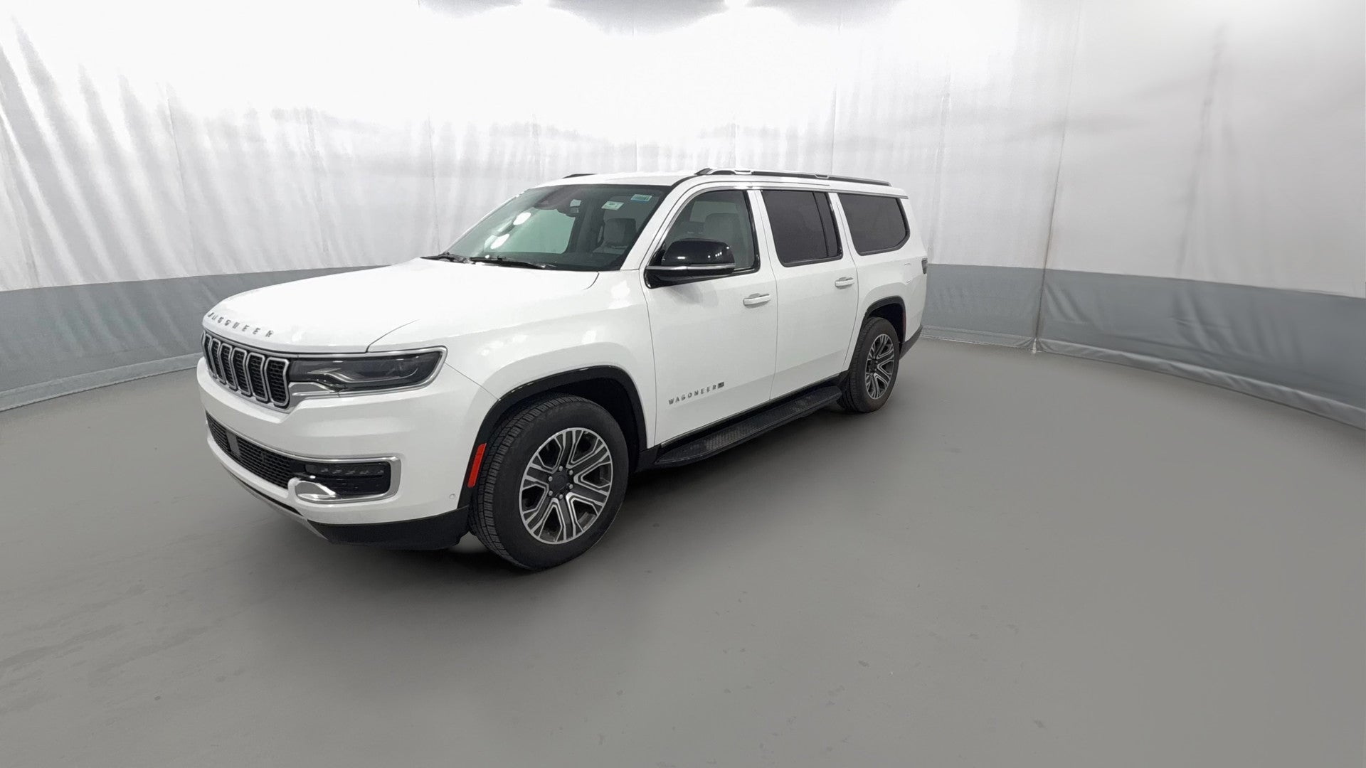 2024 Jeep Wagoneer L vehicle photo