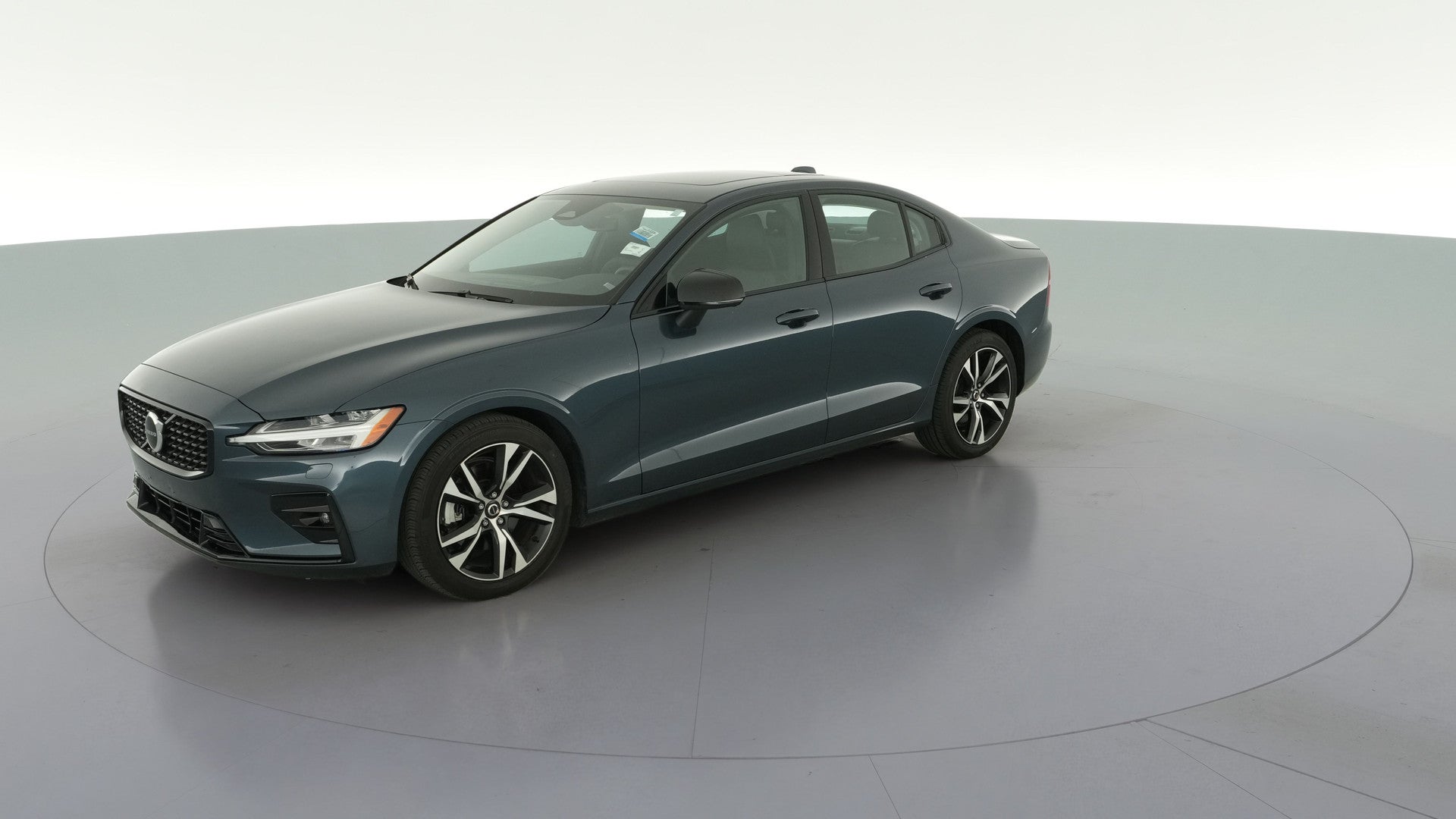 2025 Volvo S60 vehicle photo