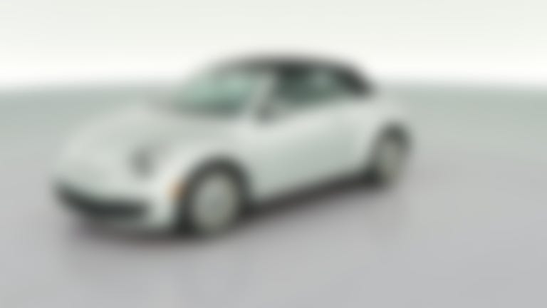 2013 Volkswagen Beetle vehicle photo