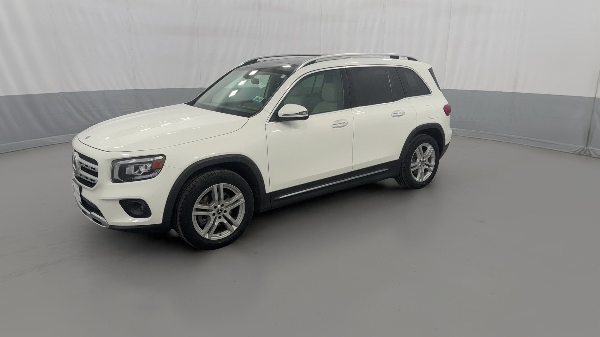 2021 Mercedes-Benz GLB vehicle photo
