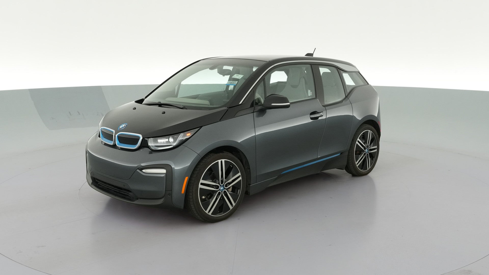 2019 BMW i3 vehicle photo