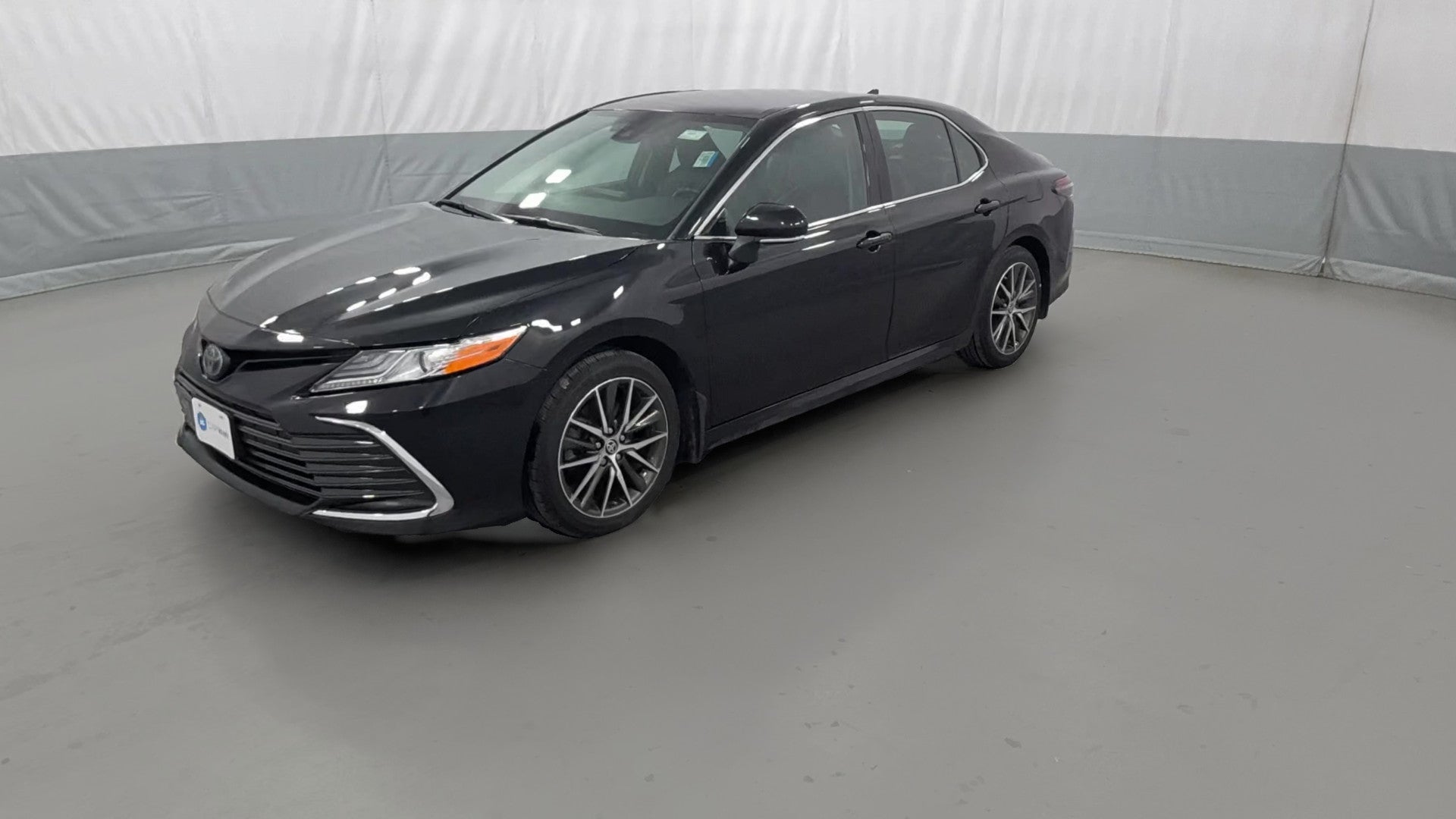 2022 Toyota Camry Hybrid vehicle photo