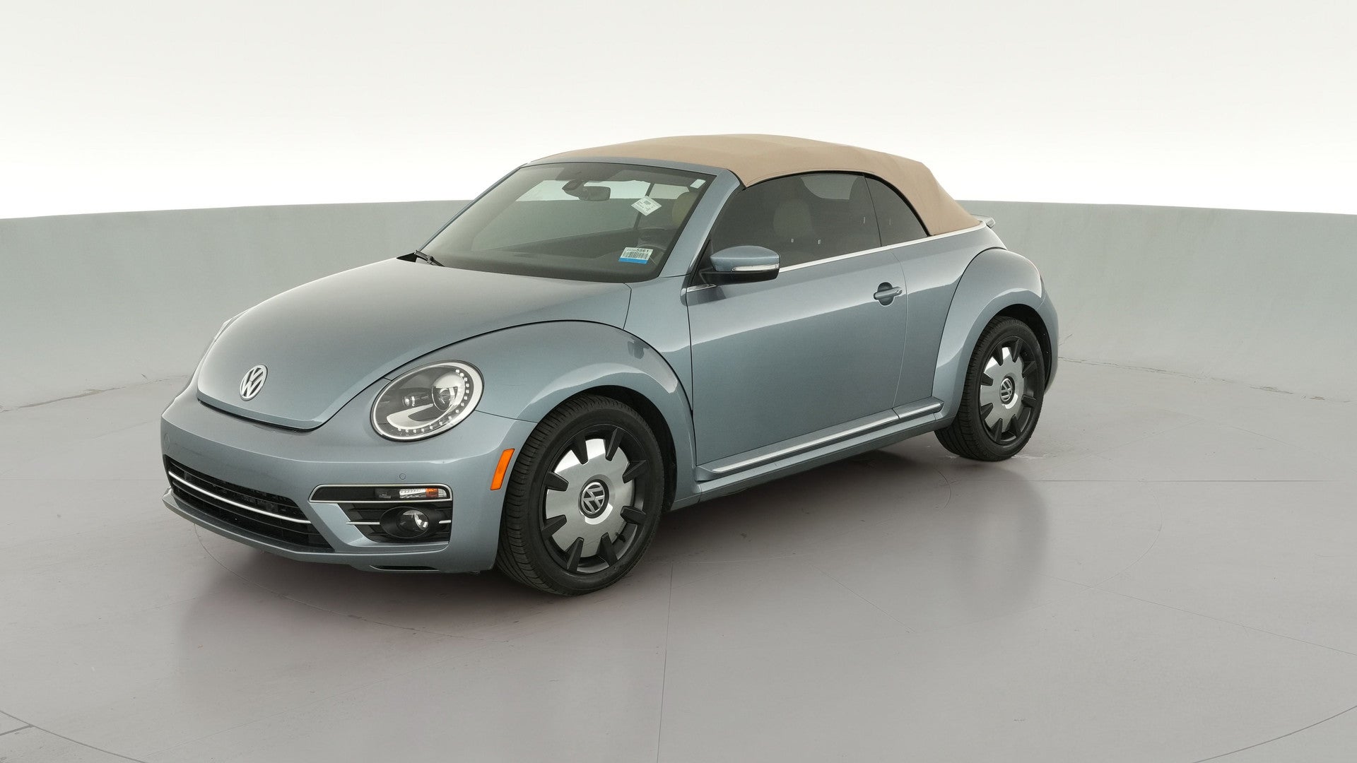 2019 Volkswagen Beetle vehicle photo
