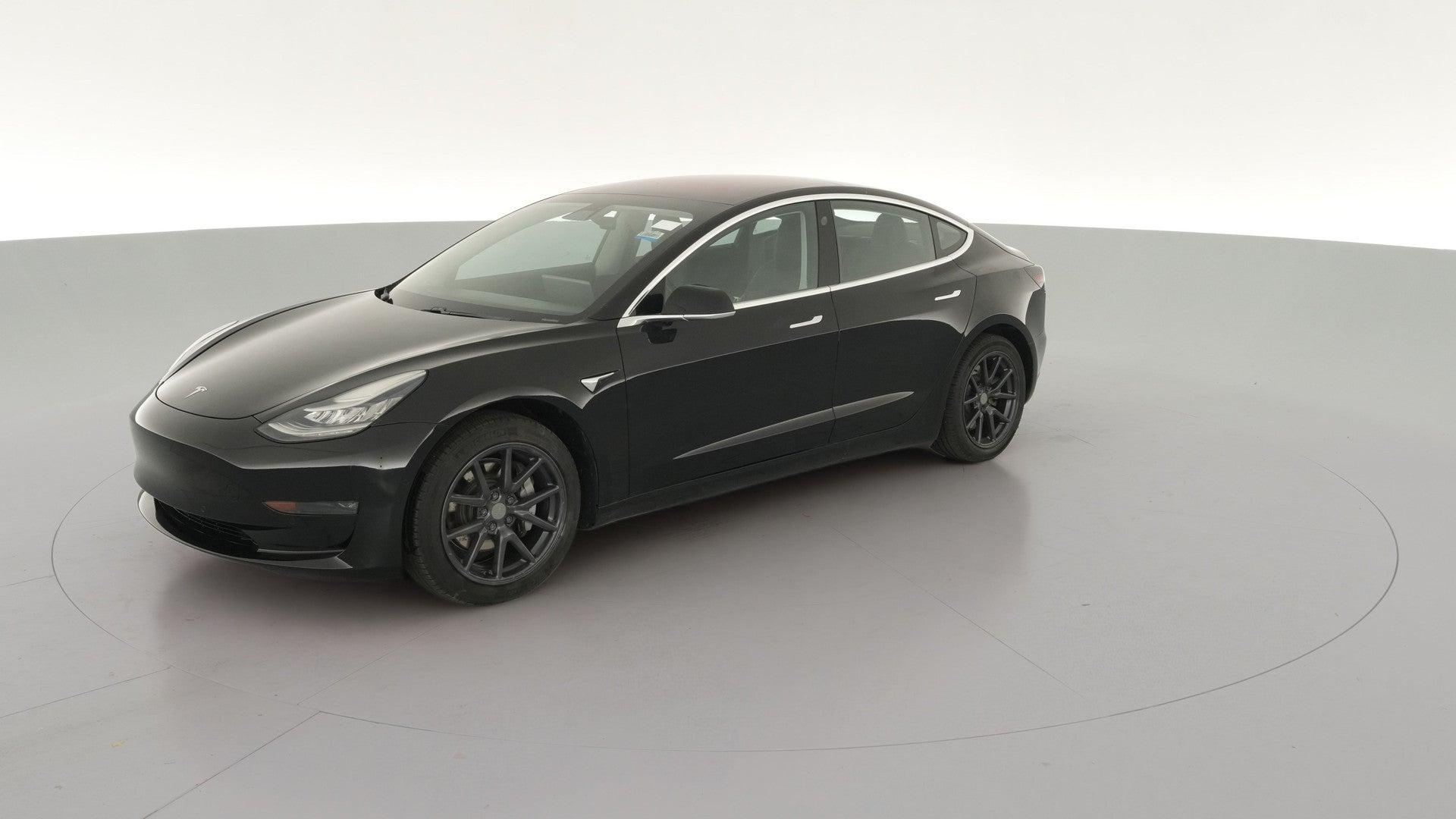 2018 Tesla Model 3 vehicle photo