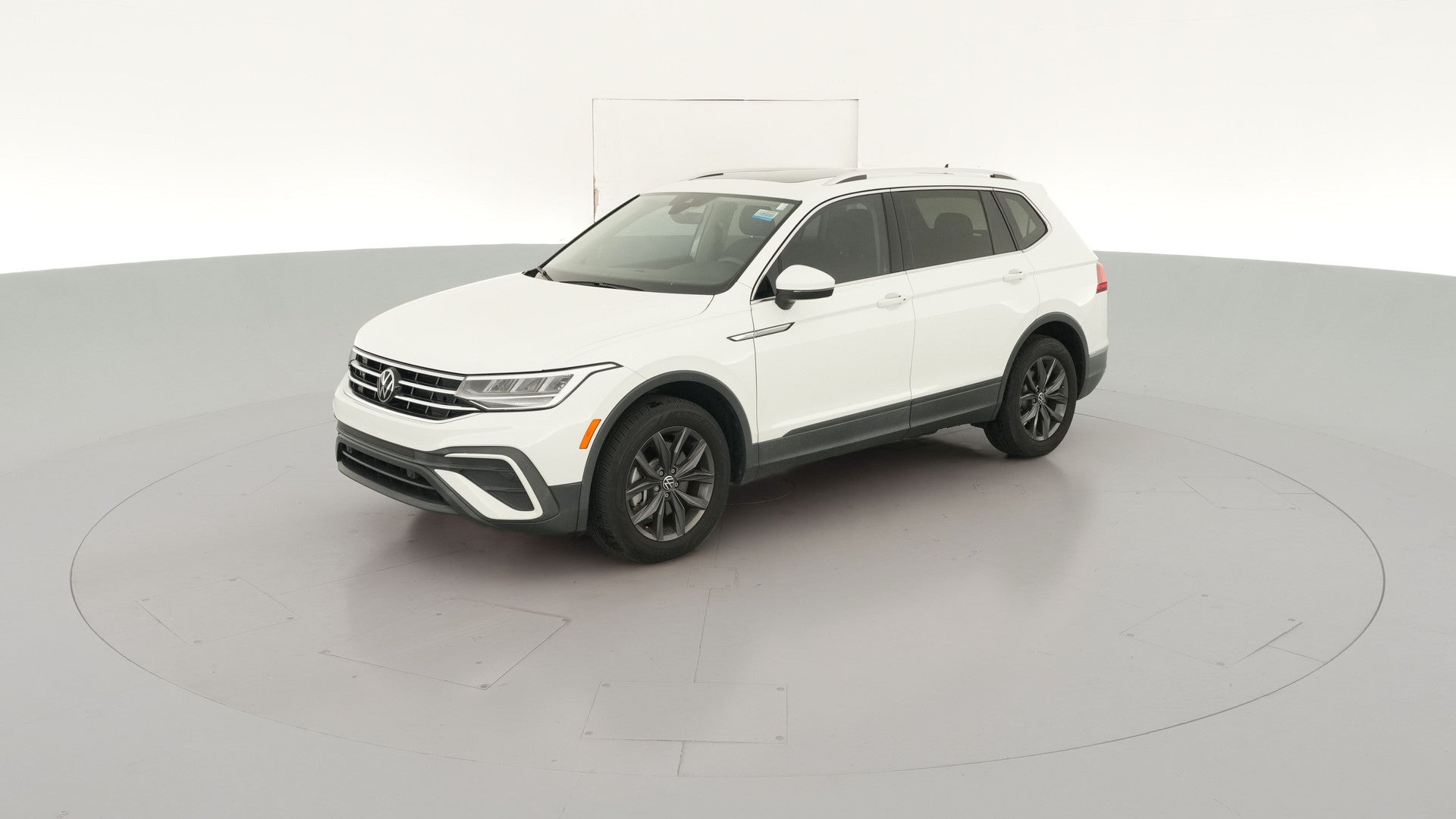 2024 Volkswagen Tiguan vehicle photo