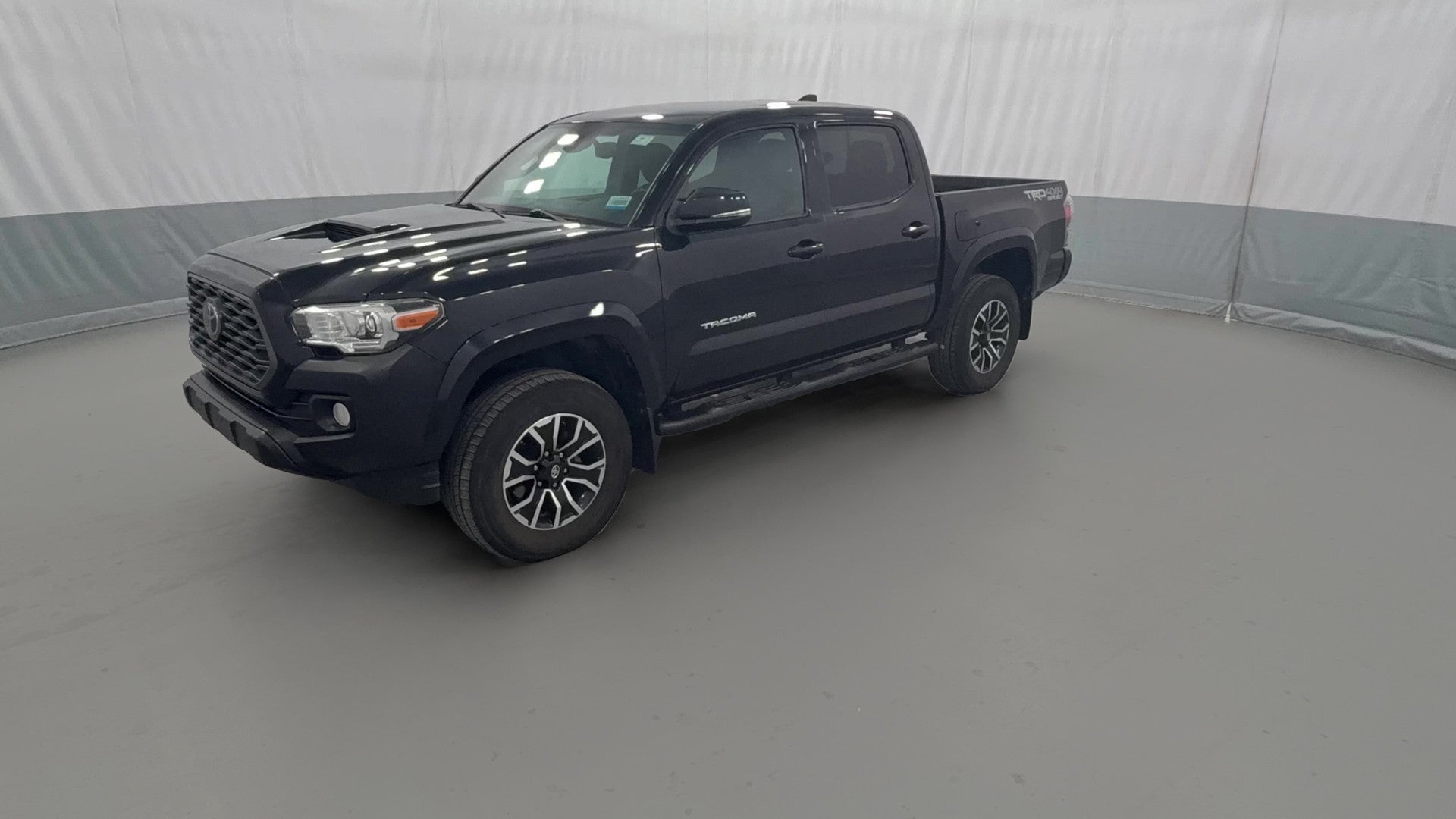 2020 Toyota Tacoma Double Cab vehicle photo