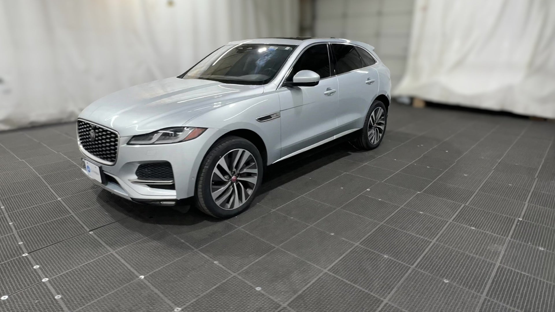 2021 Jaguar F-PACE vehicle photo