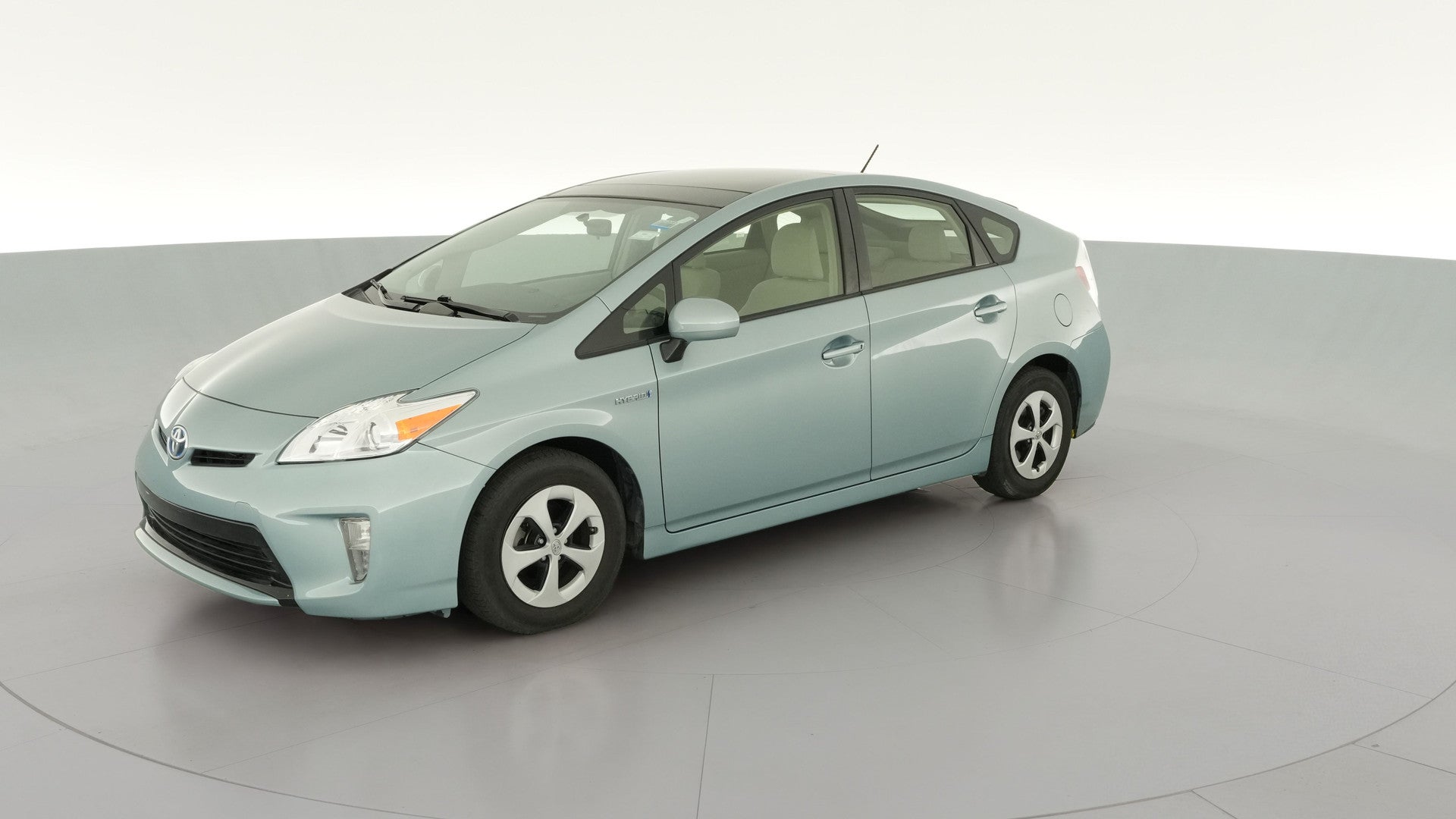2014 Toyota Prius vehicle photo