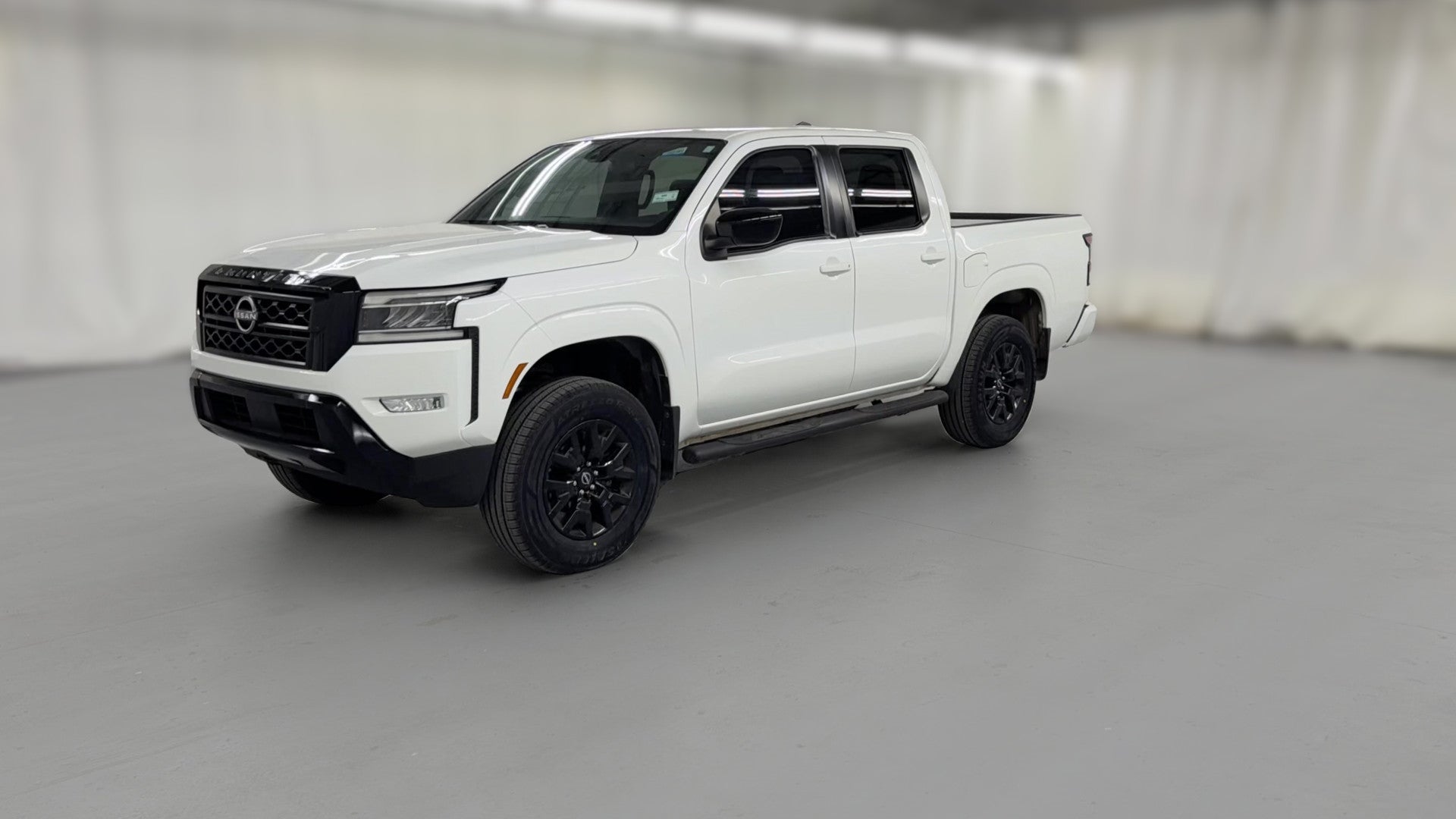 2023 Nissan Frontier Crew Cab vehicle photo