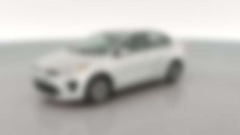 2023 Kia Rio vehicle photo