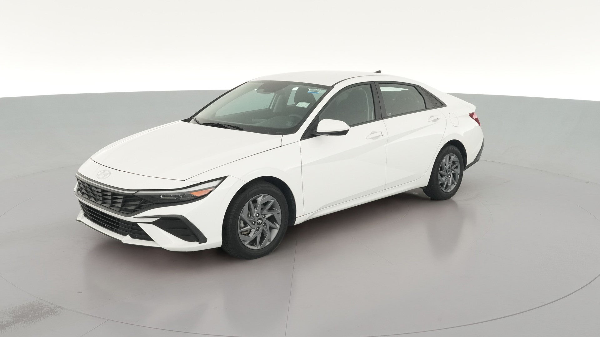 2024 Hyundai Elantra vehicle photo