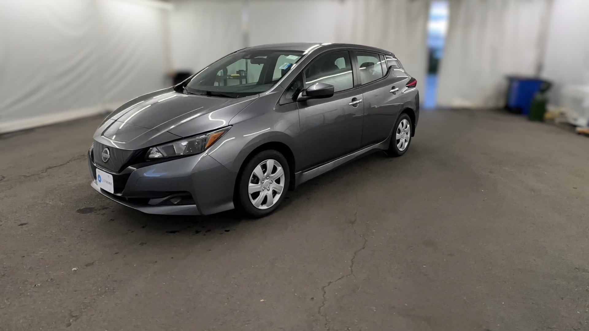 2025 Nissan LEAF vehicle photo