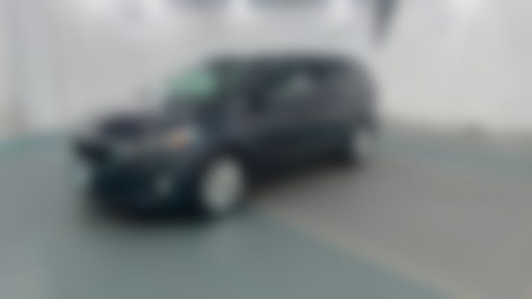 2016 Kia Sedona vehicle photo