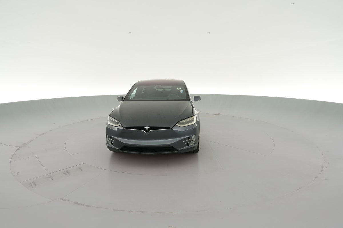 2017 Tesla Model X 100D Ludicrous Performance in Midnight Silver Metallic — 360° view 1