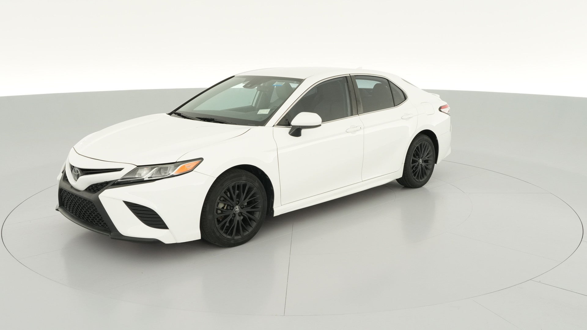 2019 Toyota Camry vehicle photo